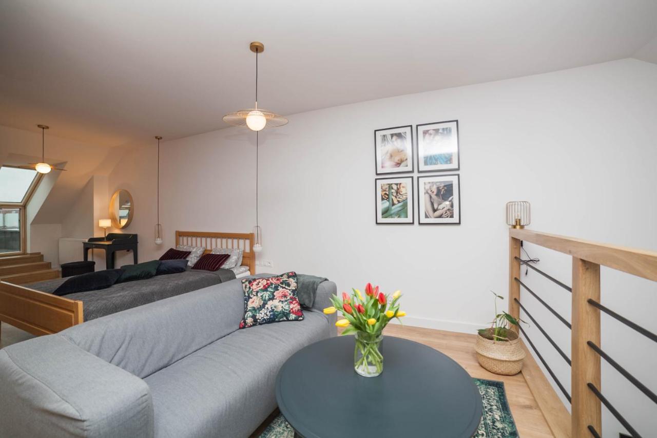 Mragowo Dwupoziomowy Apartament Indygo 85M2 Z Widokiem Na Jezioro Luaran gambar