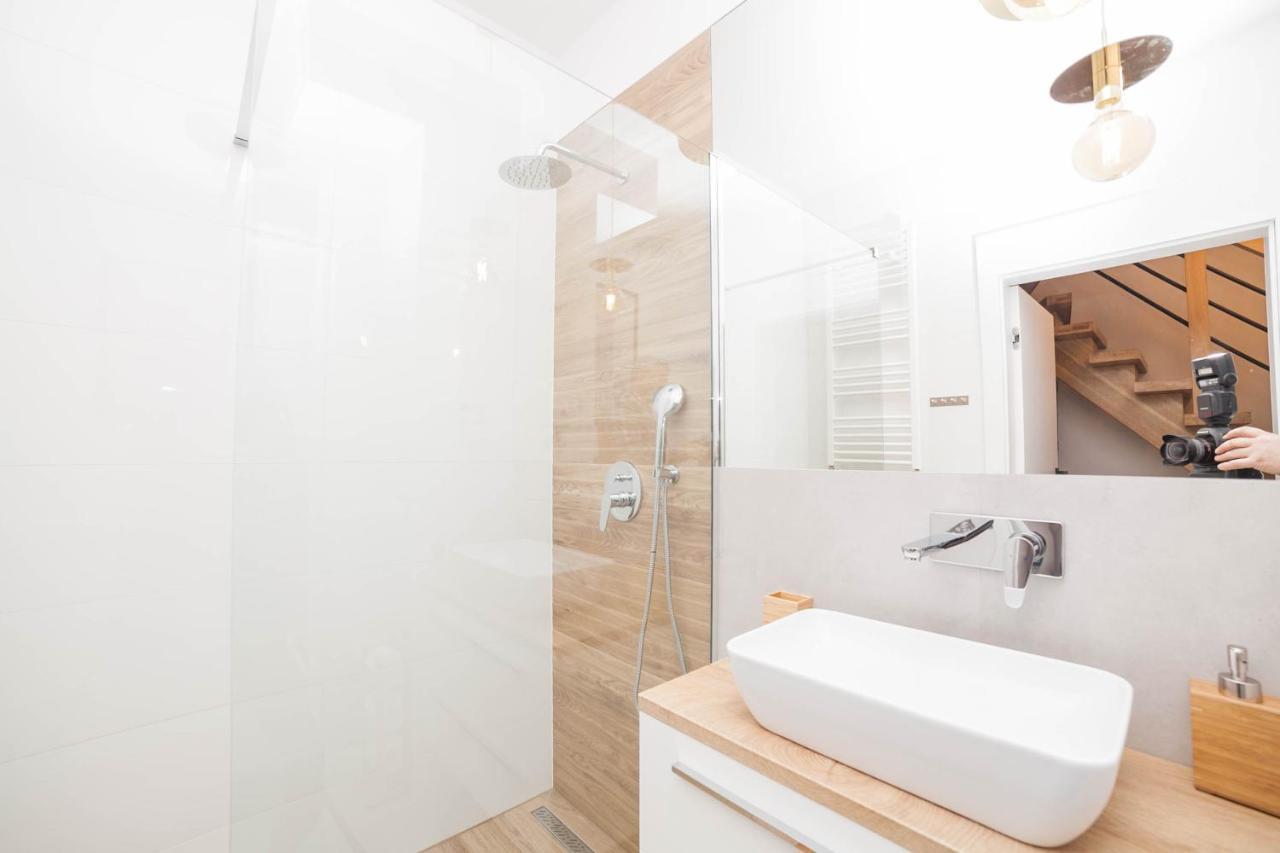Mragowo Dwupoziomowy Apartament Indygo 85M2 Z Widokiem Na Jezioro Luaran gambar
