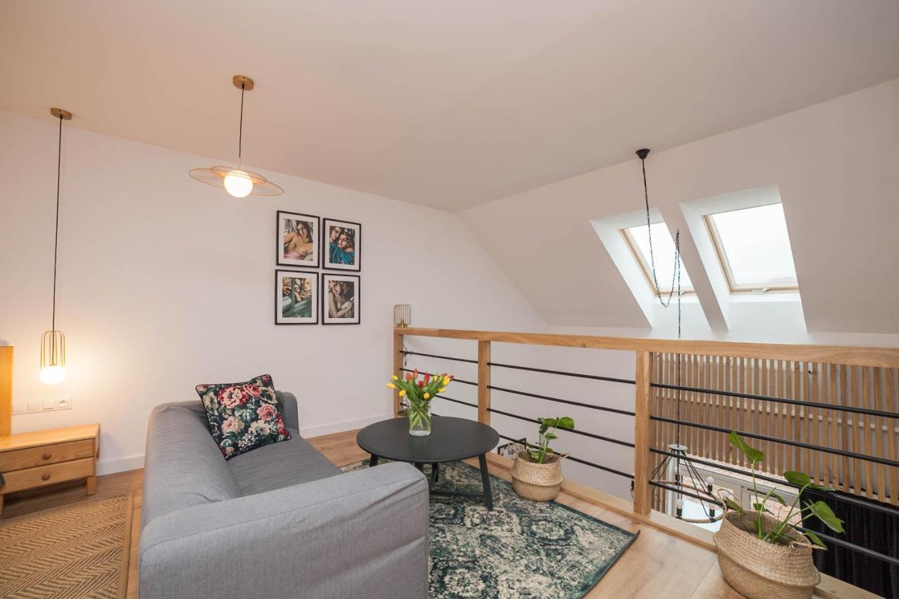 Mragowo Dwupoziomowy Apartament Indygo 85M2 Z Widokiem Na Jezioro Luaran gambar
