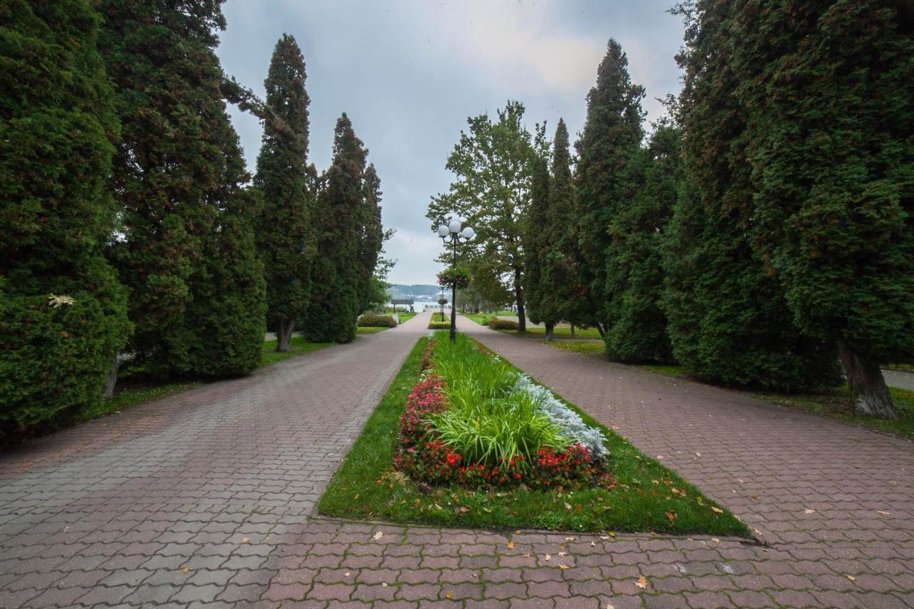 Mragowo Dwupoziomowy Apartament Indygo 85M2 Z Widokiem Na Jezioro Luaran gambar